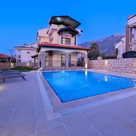 Hisaroenue, Center Luxury Villa