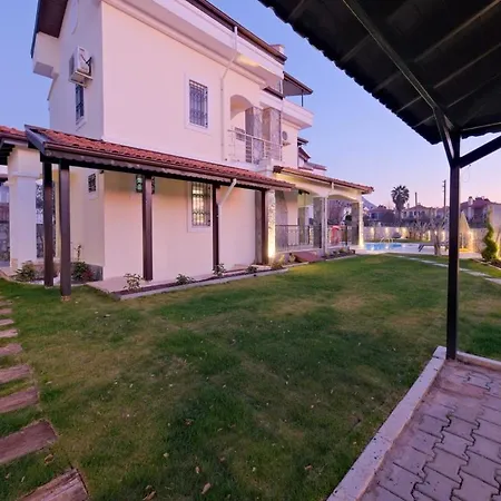 Hisaroenue, Center Luxury Villa Fethiye